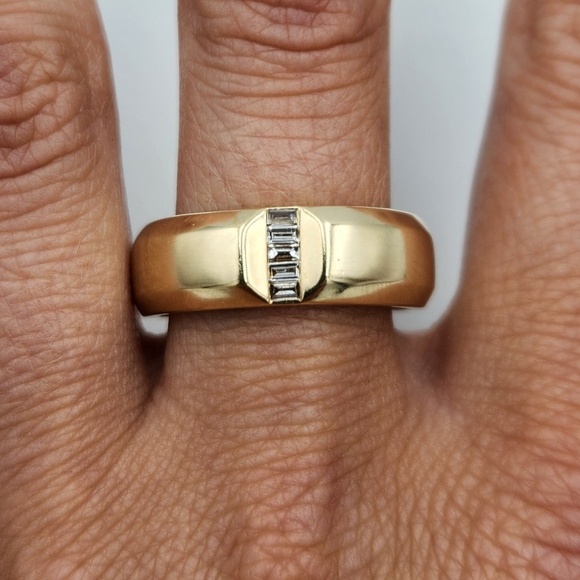 14k Yellow Gold Diamond Vera Wang Love Band, Size 10